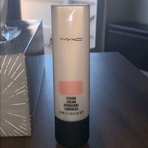 MAC Pinklite Strobe Cream